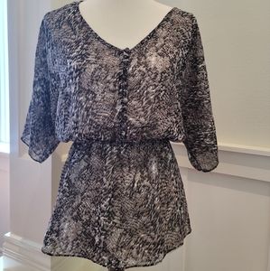 Womens snakeskin blouse. Size Small by Paraphrase